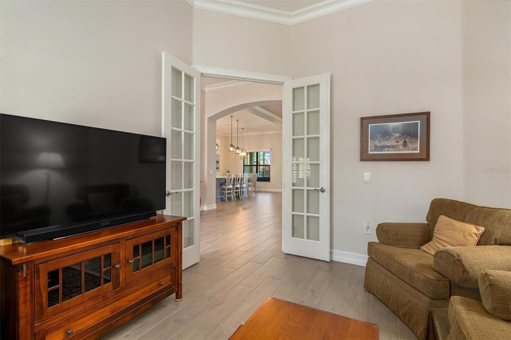 553 MARAVIYA BOULEVARD photo 21