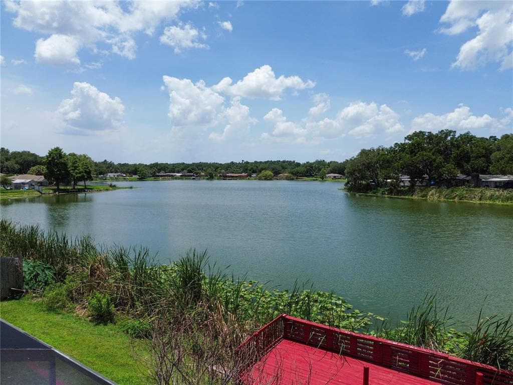 912 SHANGRI LA DRIVE photo 2