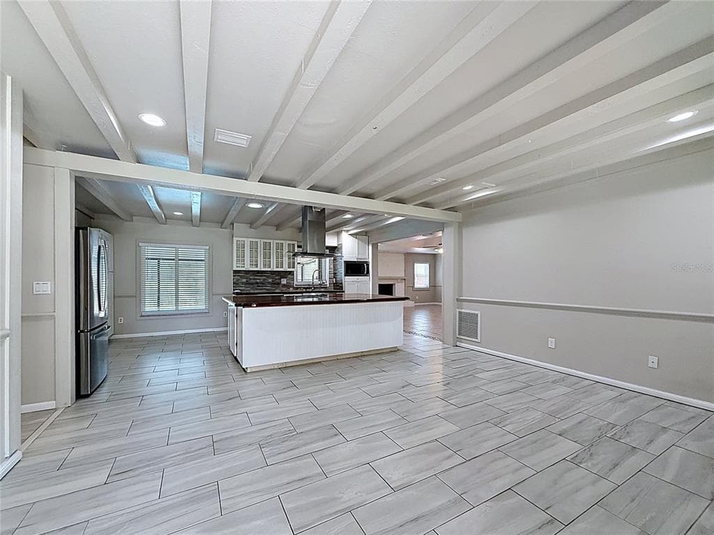 912 SHANGRI LA DRIVE photo 9