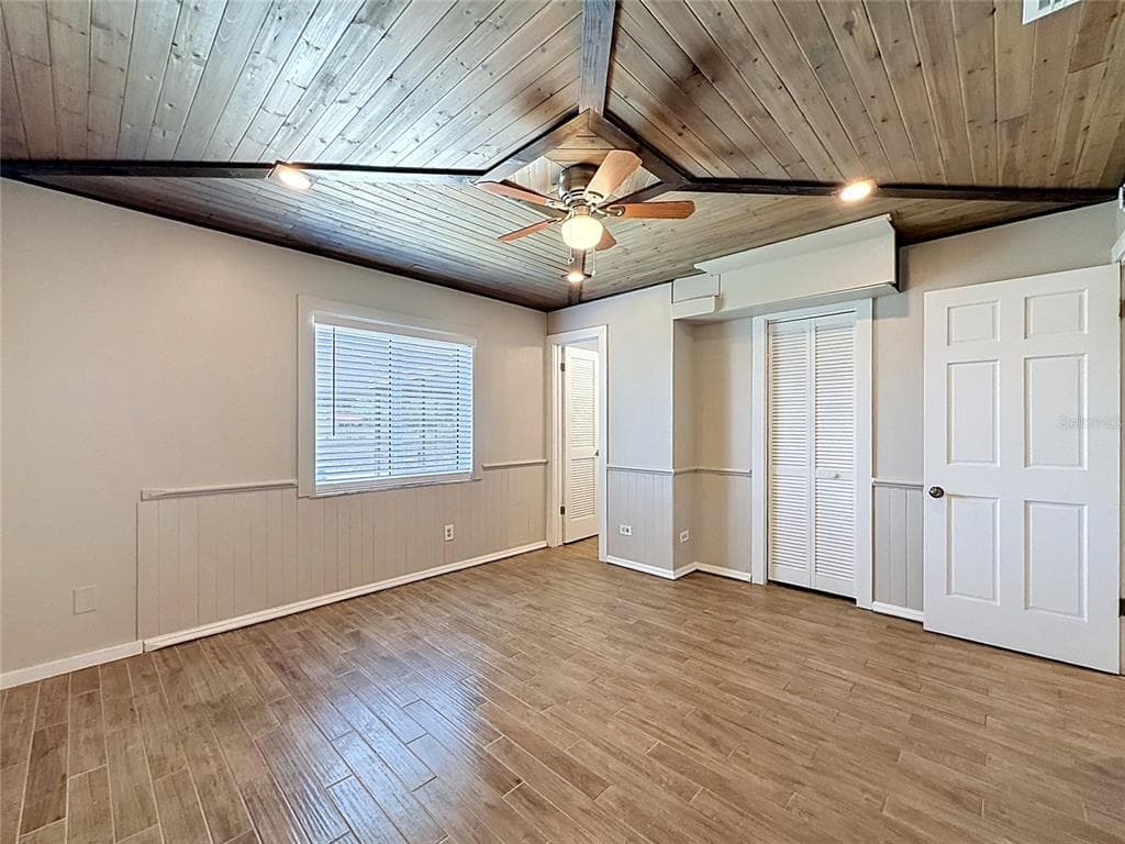 912 SHANGRI LA DRIVE photo 19