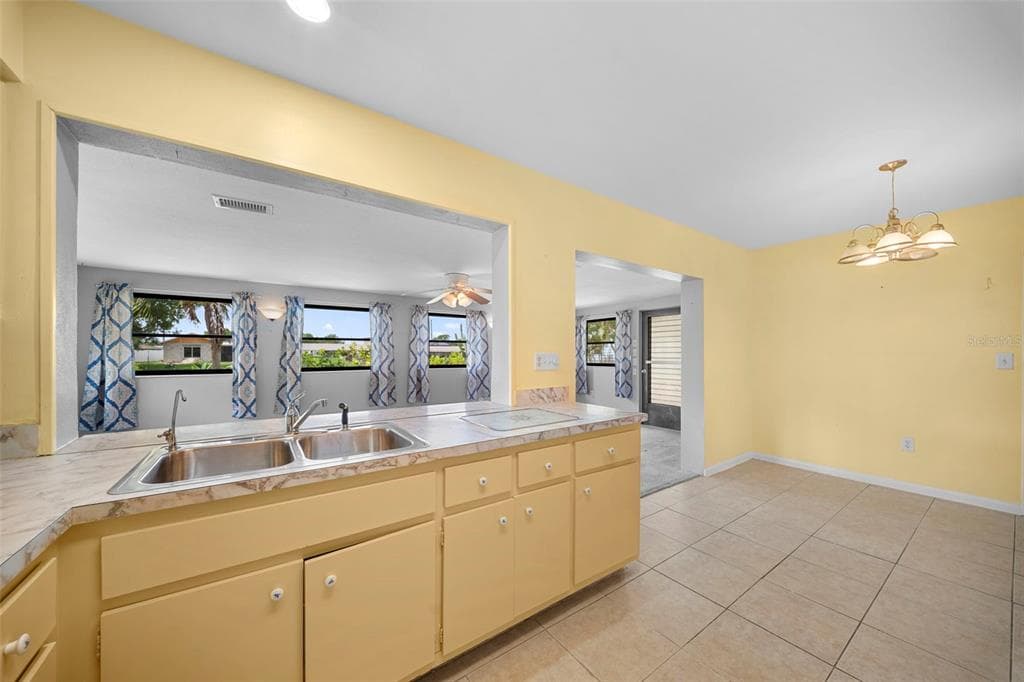 115 BEDFORD DRIVE NE photo 10