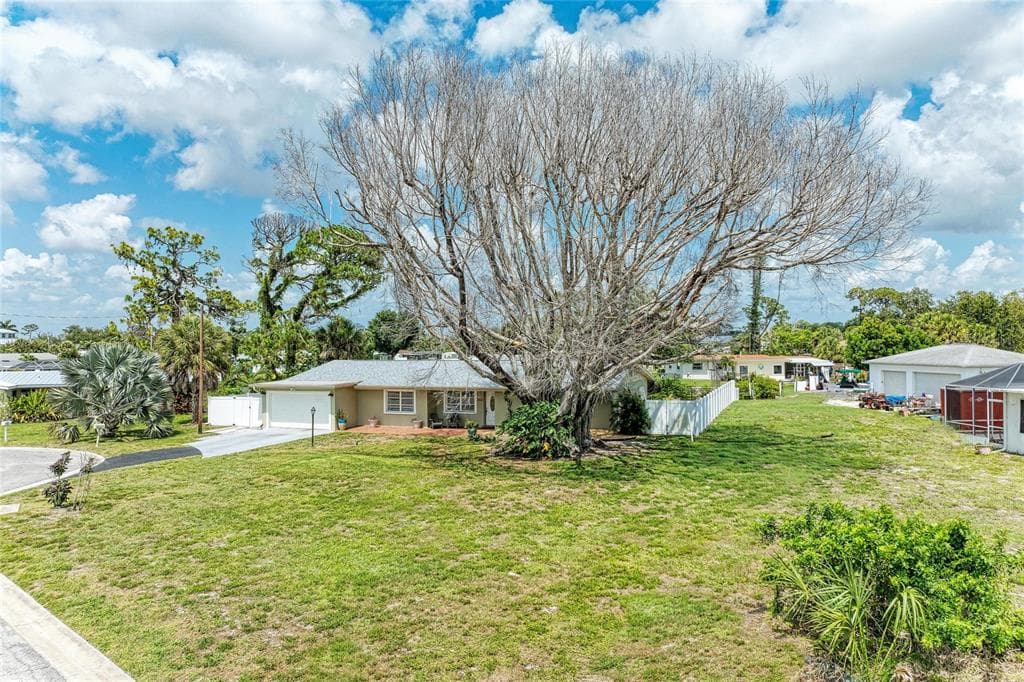 302 DONA DRIVE photo 6