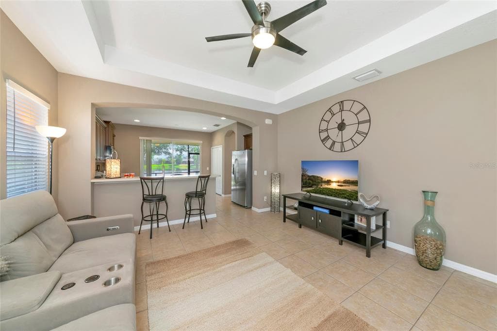 4930 NEWPORT NEWS CIRCLE photo 5