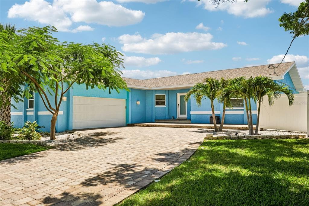 6304 FLAMINGO DRIVE photo 1