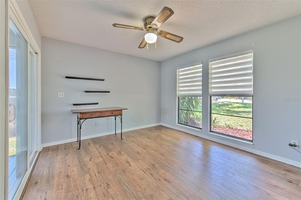 2459 SHOREWOOD LANE photo 22