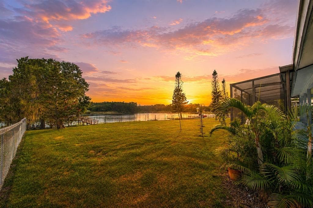 2459 SHOREWOOD LANE 5