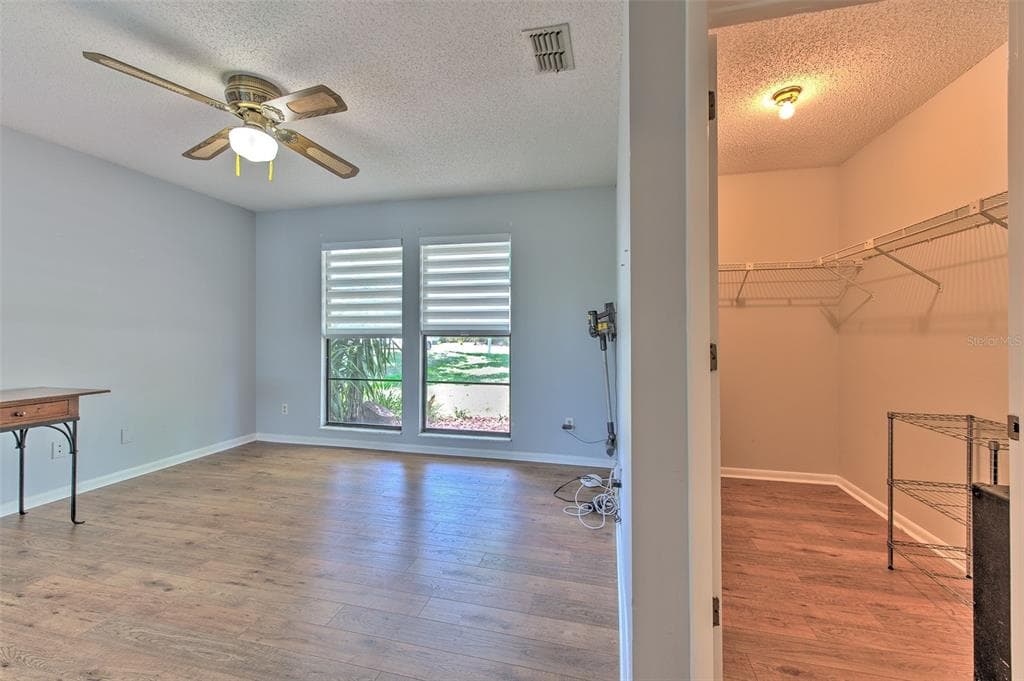 2459 SHOREWOOD LANE photo 24