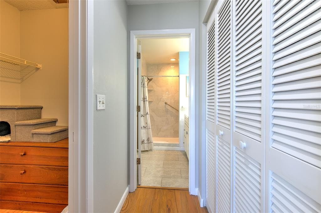 2459 SHOREWOOD LANE photo 21