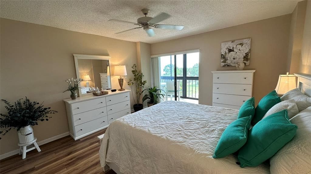 3400 COVE CAY DRIVE 4E photo 23