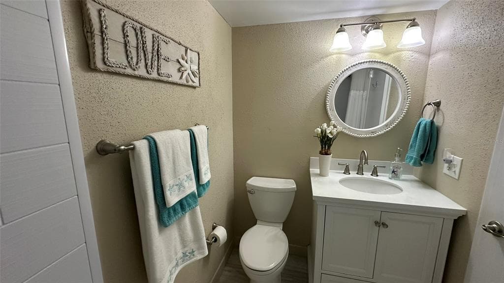 3400 COVE CAY DRIVE 4E photo 20