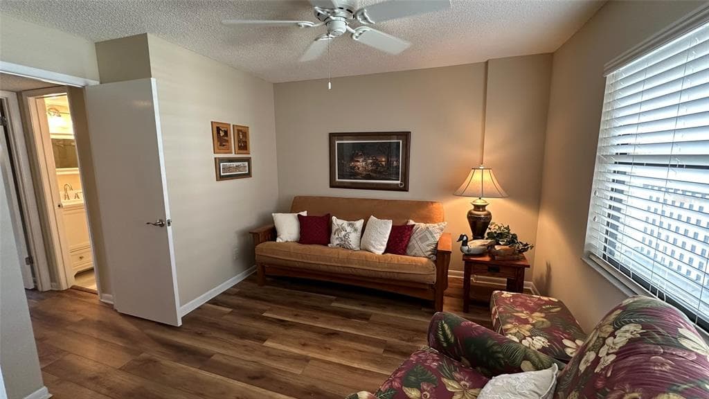 3400 COVE CAY DRIVE 4E photo 18