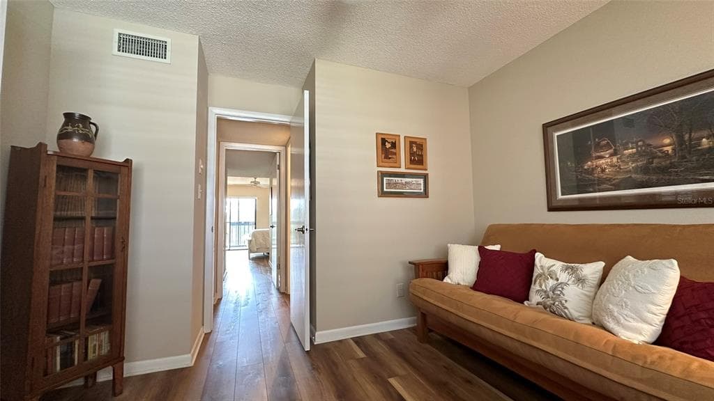 3400 COVE CAY DRIVE 4E photo 19