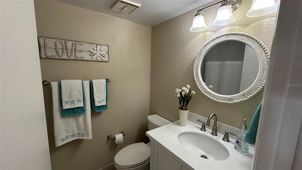 3400 COVE CAY DRIVE 4E photo 21