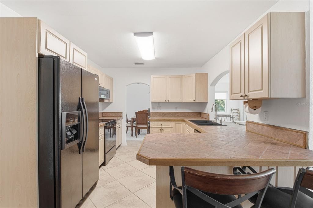 235 TAIT TERRACE SE photo 16