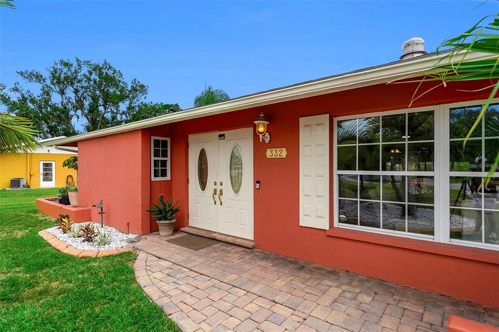 332 SHORE DRIVE photo 9