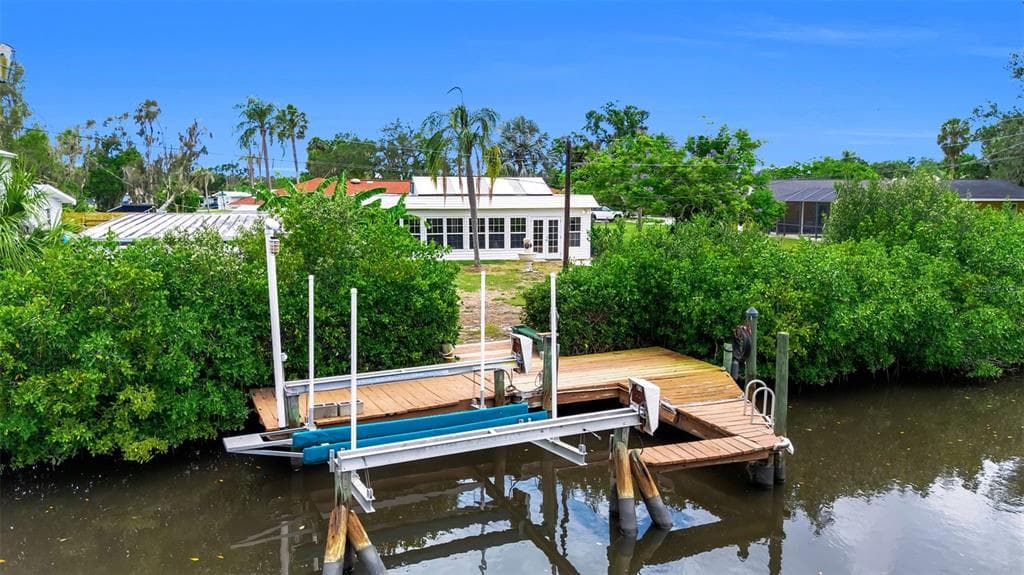 332 SHORE DRIVE photo 8
