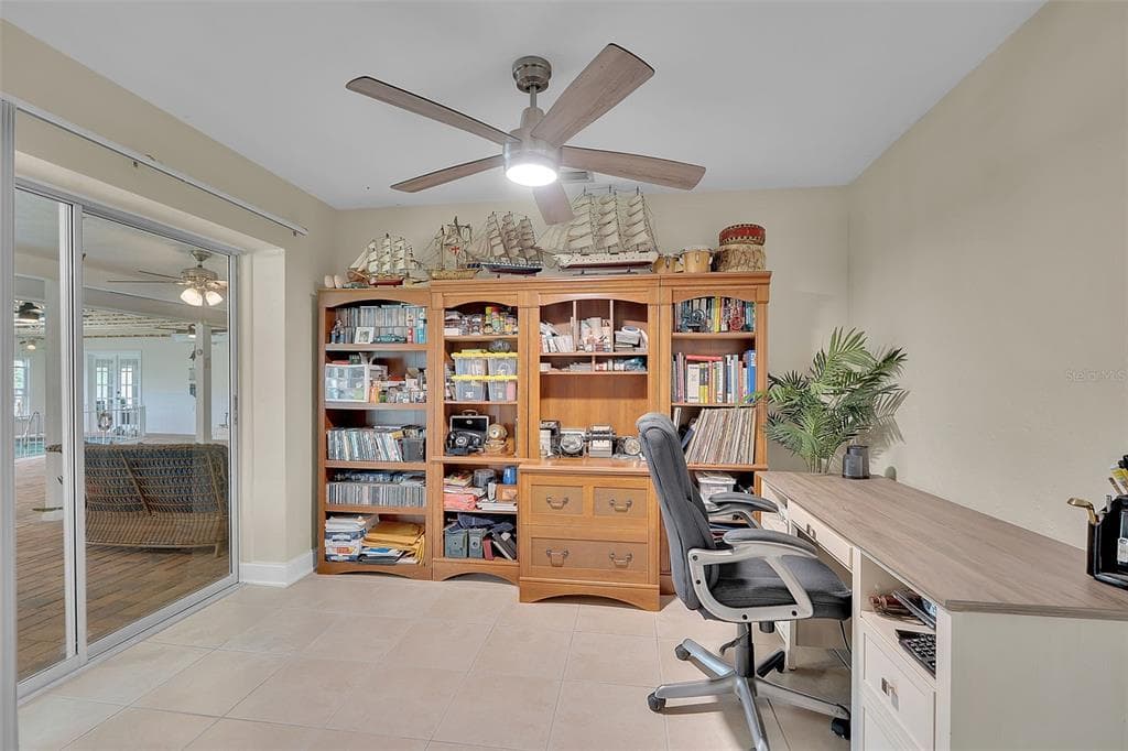332 SHORE DRIVE photo 21