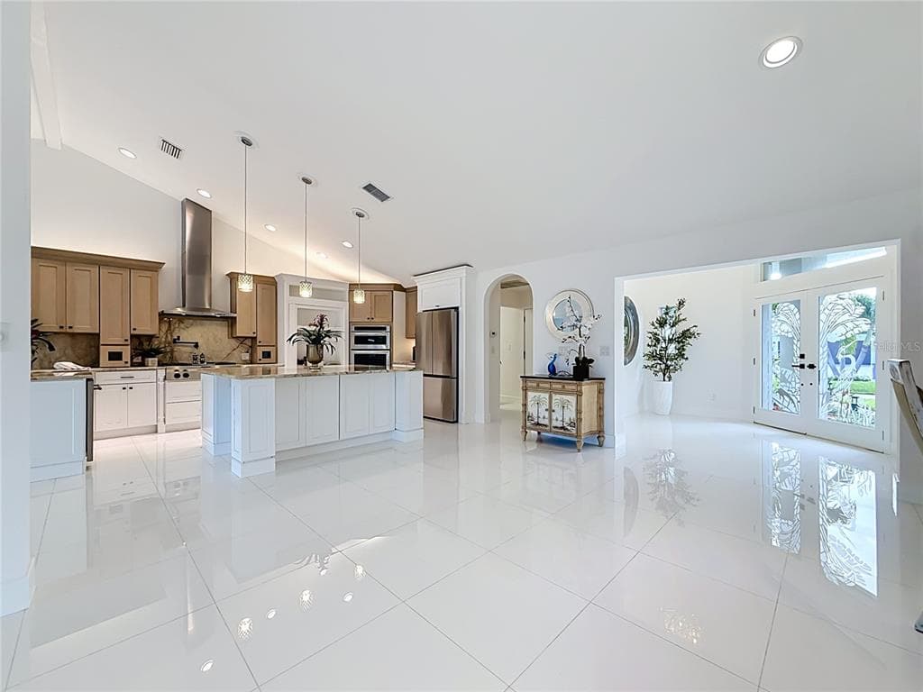 324 LEEWARD ISLAND photo 16