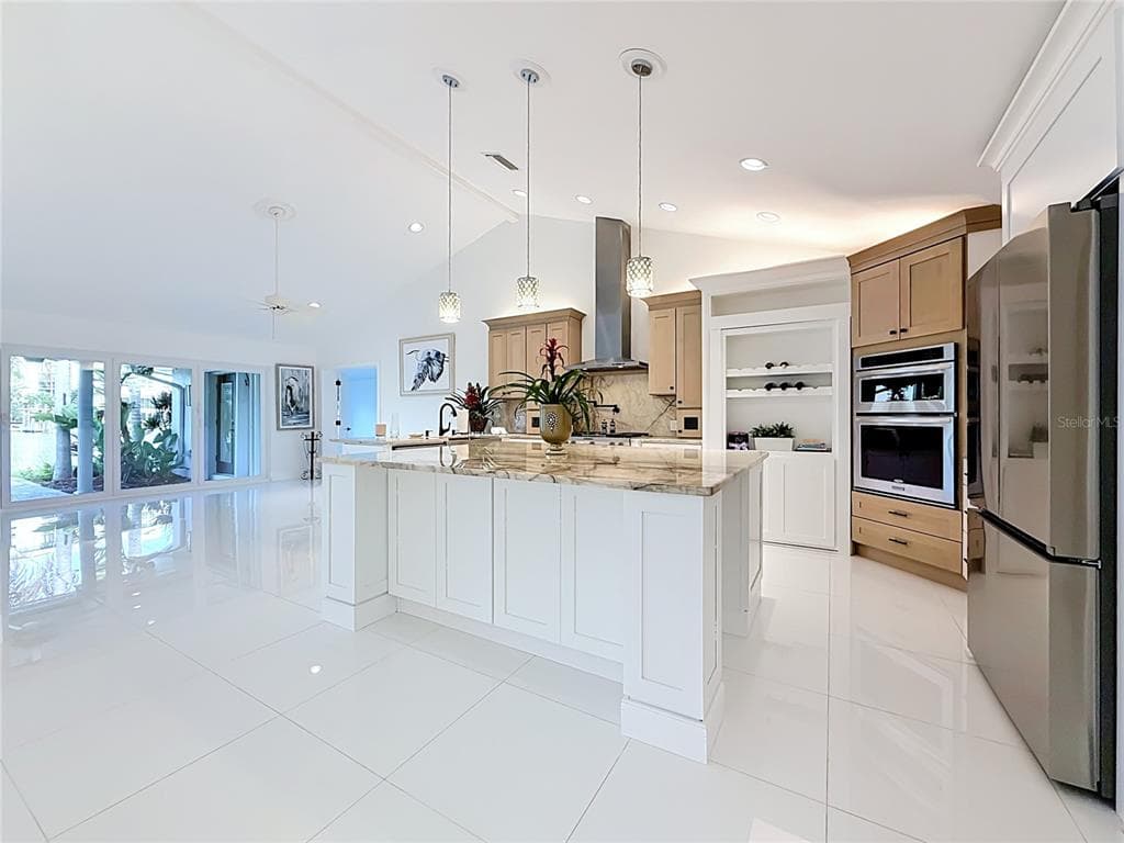324 LEEWARD ISLAND photo 7