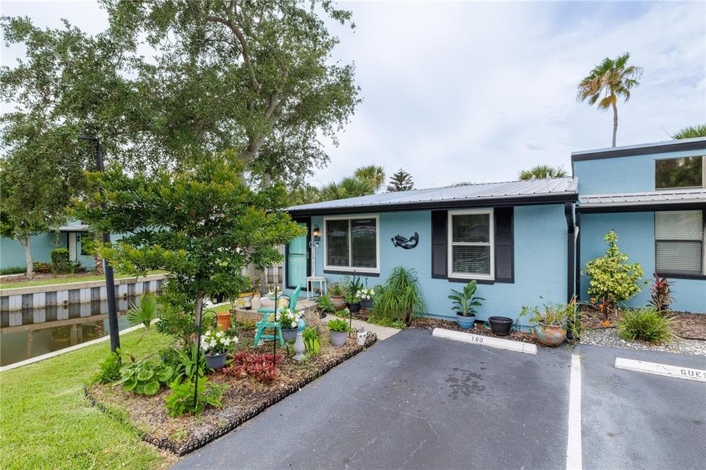 100 POINCIANA COVE COURT #100 1