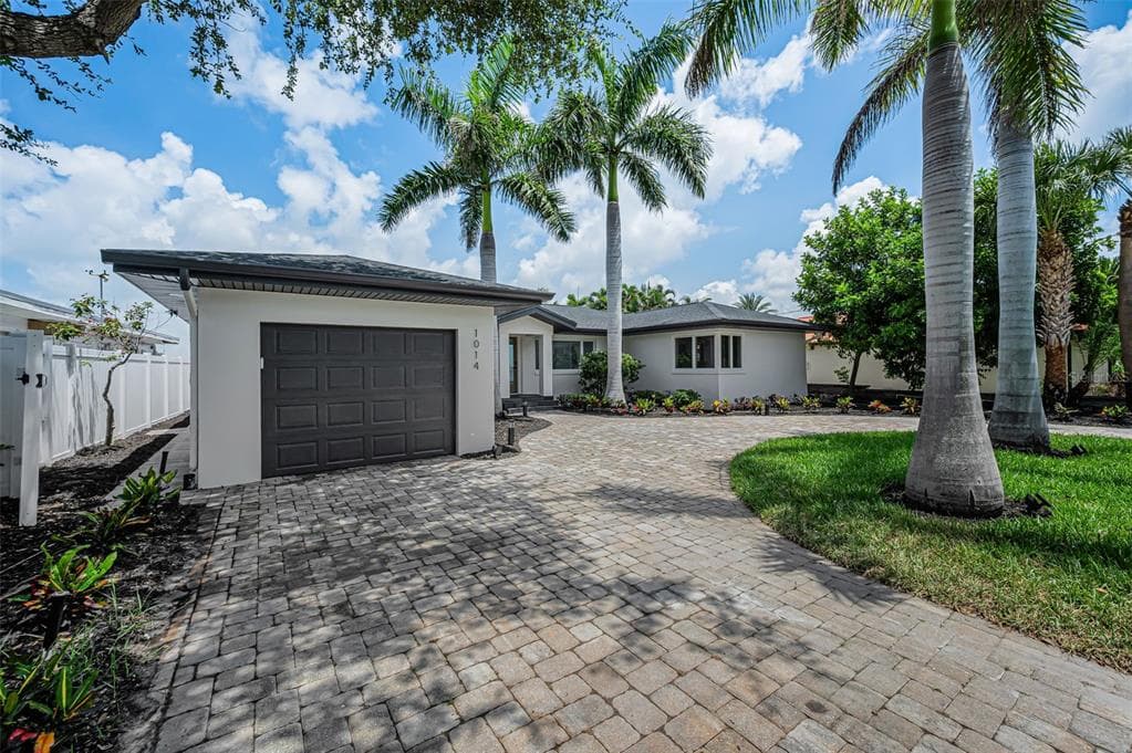 1014 BOCA CIEGA ISLE DRIVE photo 7