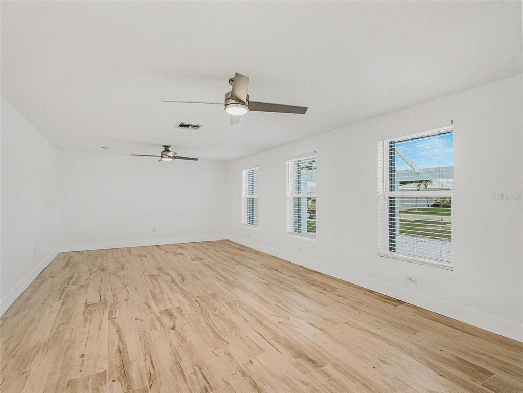 548 BELVEDERE COURT photo 25