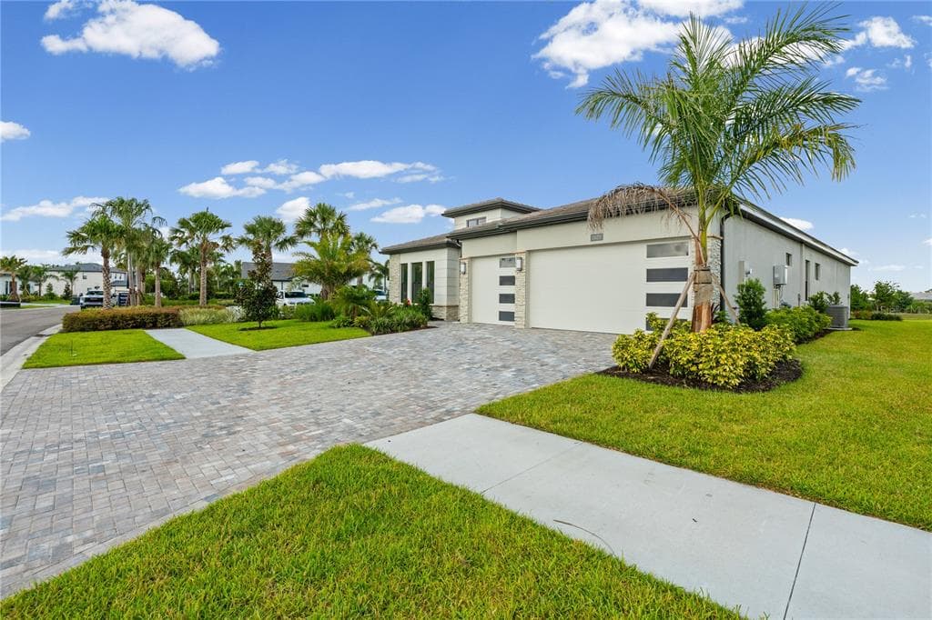 2629 WATERFRONT CIRCLE photo 6