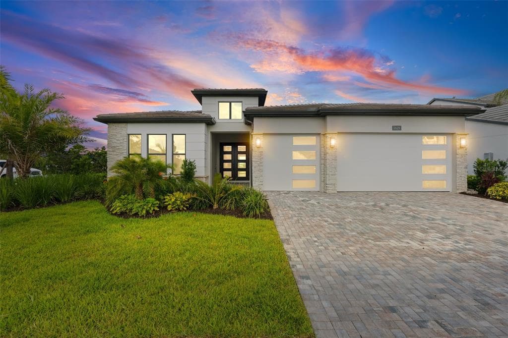 2629 WATERFRONT CIRCLE photo 1