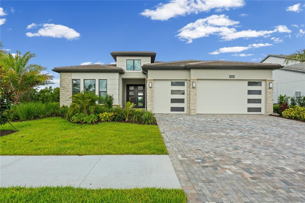 2629 WATERFRONT CIRCLE photo 4