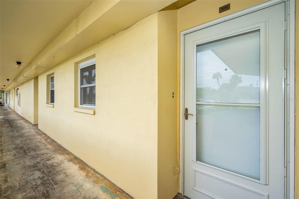 4650 COVE CIRCLE 105 photo 8