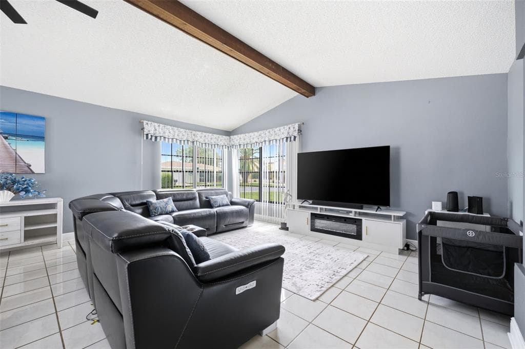 4262 PARADISE CIRCLE 2