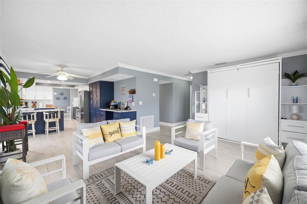 4262 PARADISE CIRCLE 4