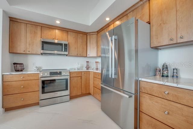 231 RIVERSIDE DRIVE 709-1 photo 10