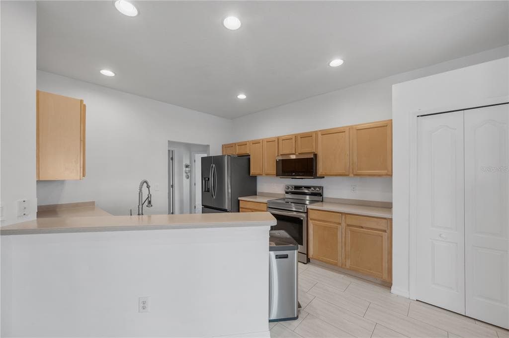 1548 MIRA LAGO CIRCLE photo 23