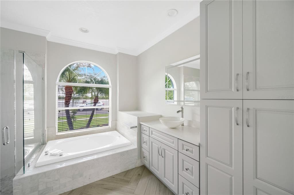 1548 MIRA LAGO CIRCLE photo 18