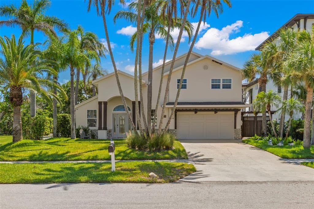 819 BAY ESPLANADE photo 2