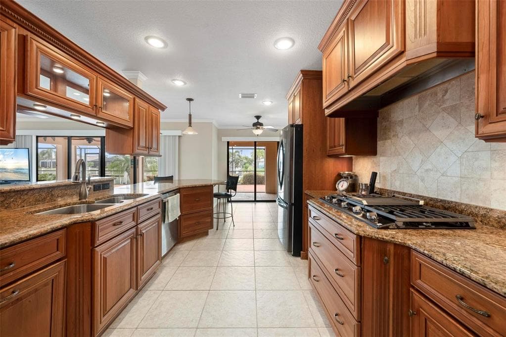 950 LASSINO COURT photo 14