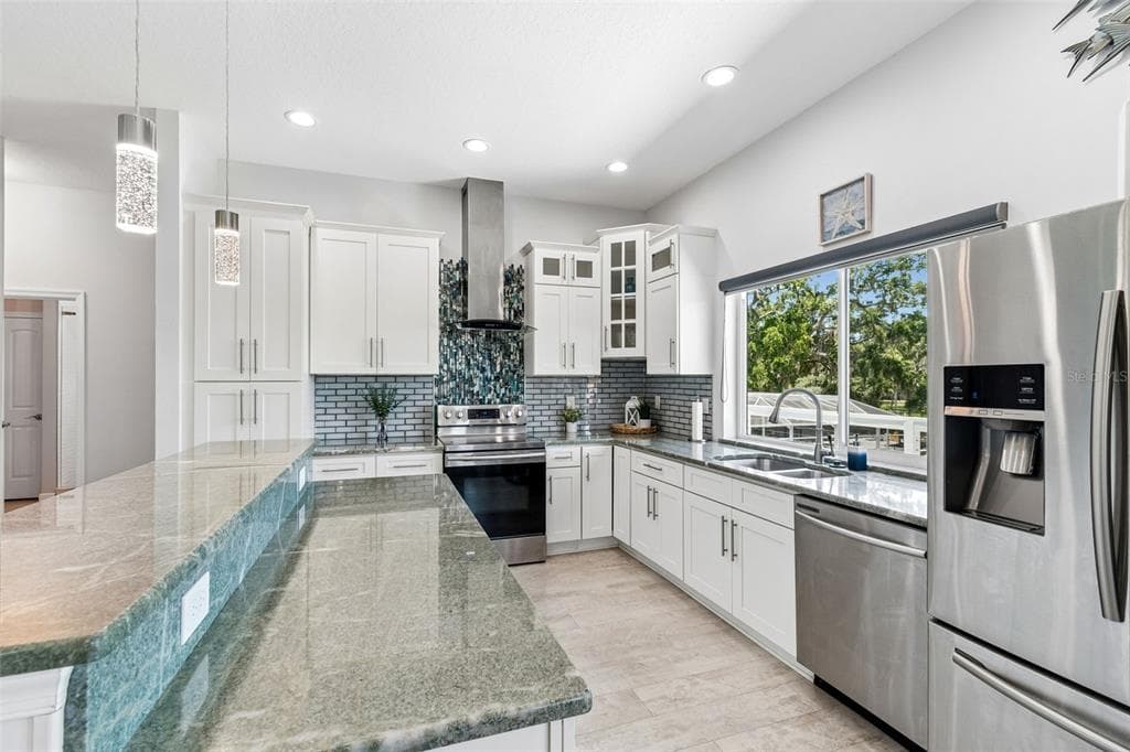 6121 LAFAYETTE STREET photo 20
