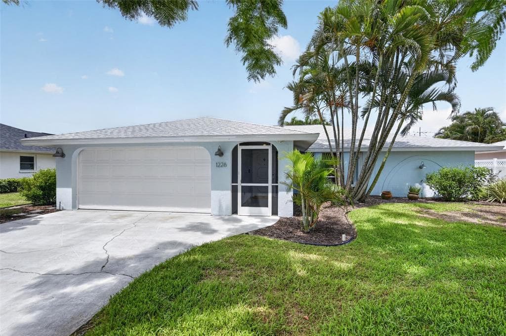1226 PINE NEEDLE ROAD photo 2