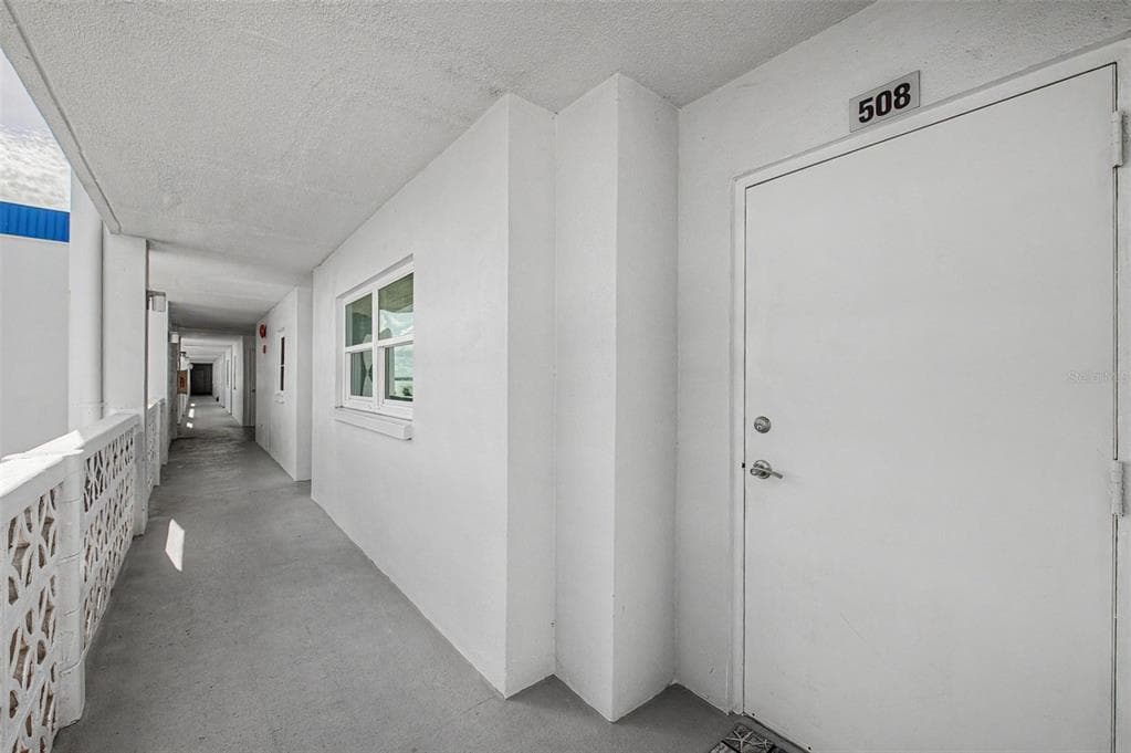 7 ELGIN PLACE 508 photo 2