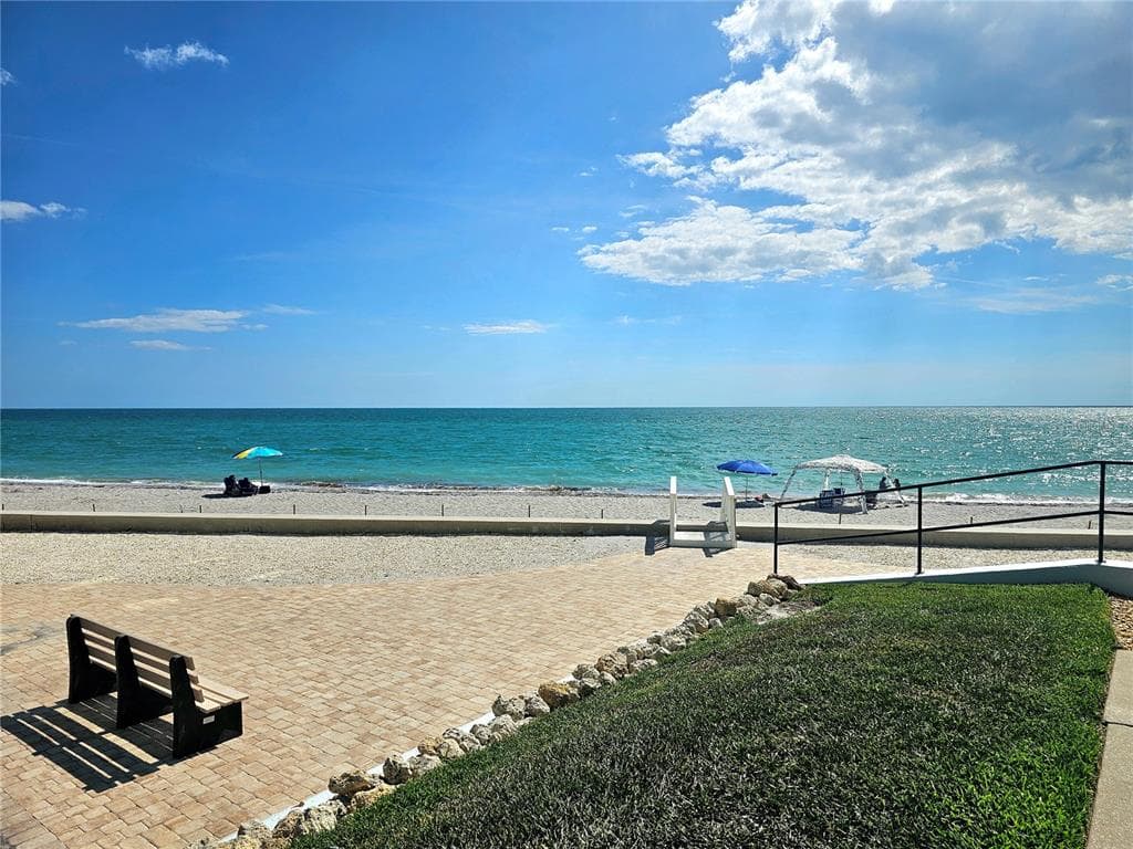 2810 N BEACH ROAD 108 photo 3