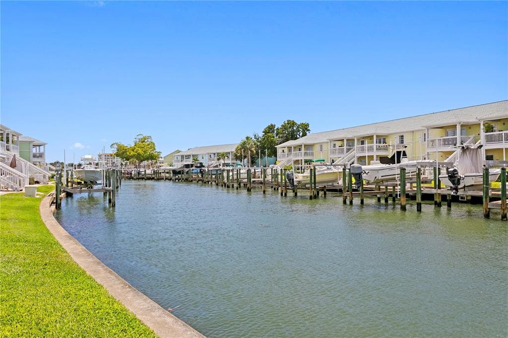 00 COQUINA KEY DRIVE SE #107SS 2