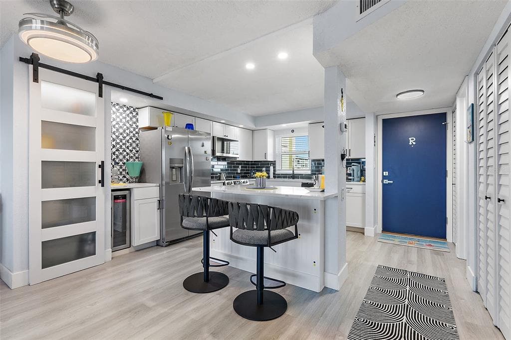 4725 COVE CIRCLE #704 5