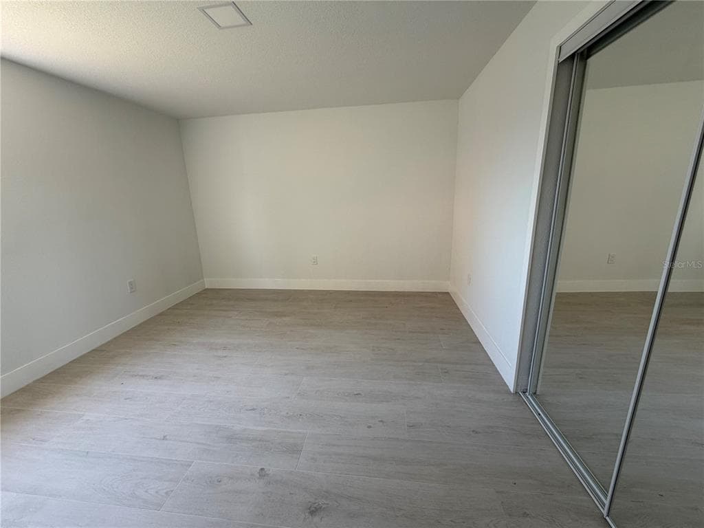 7400 SUNSHINE SKYWAY LANE S 105 photo 12