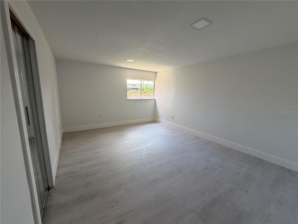 7400 SUNSHINE SKYWAY LANE S 105 photo 10
