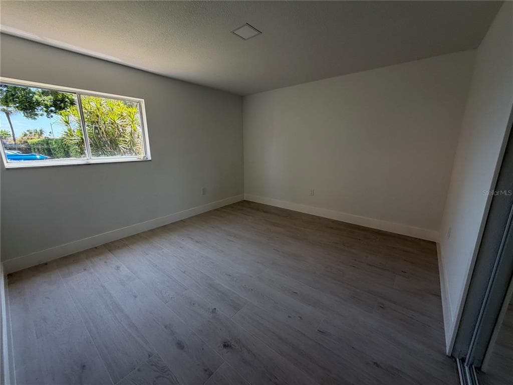 7400 SUNSHINE SKYWAY LANE S 105 photo 14