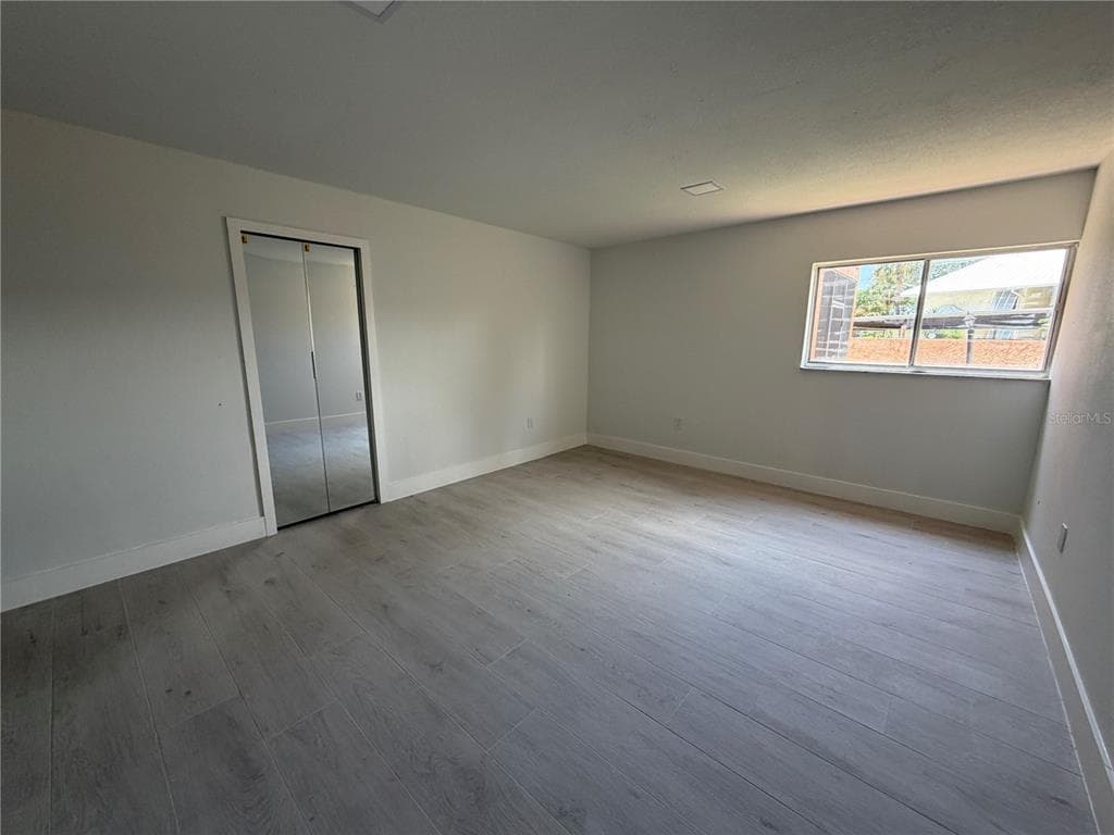 7400 SUNSHINE SKYWAY LANE S 105 photo 8