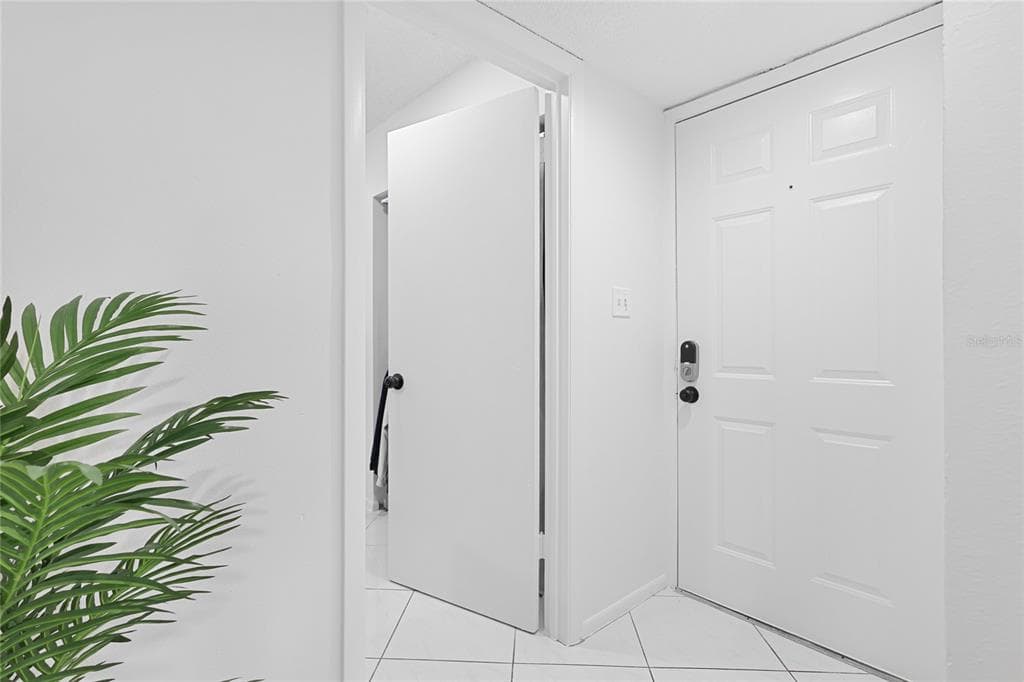 2780 N RIVERSIDE DRIVE 502 photo 12
