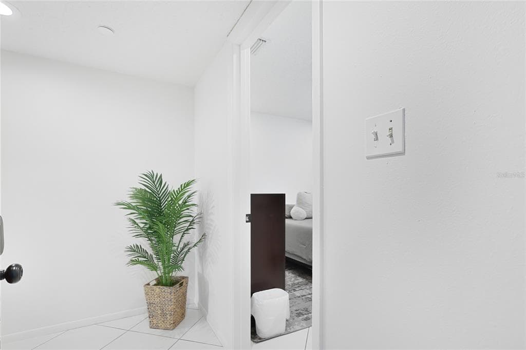 2780 N RIVERSIDE DRIVE 502 photo 11