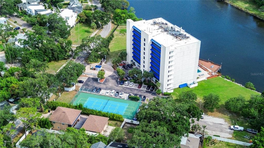 2780 N RIVERSIDE DRIVE #502 4